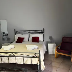 https://terrazza-santa-chiara.catania-hotels.net